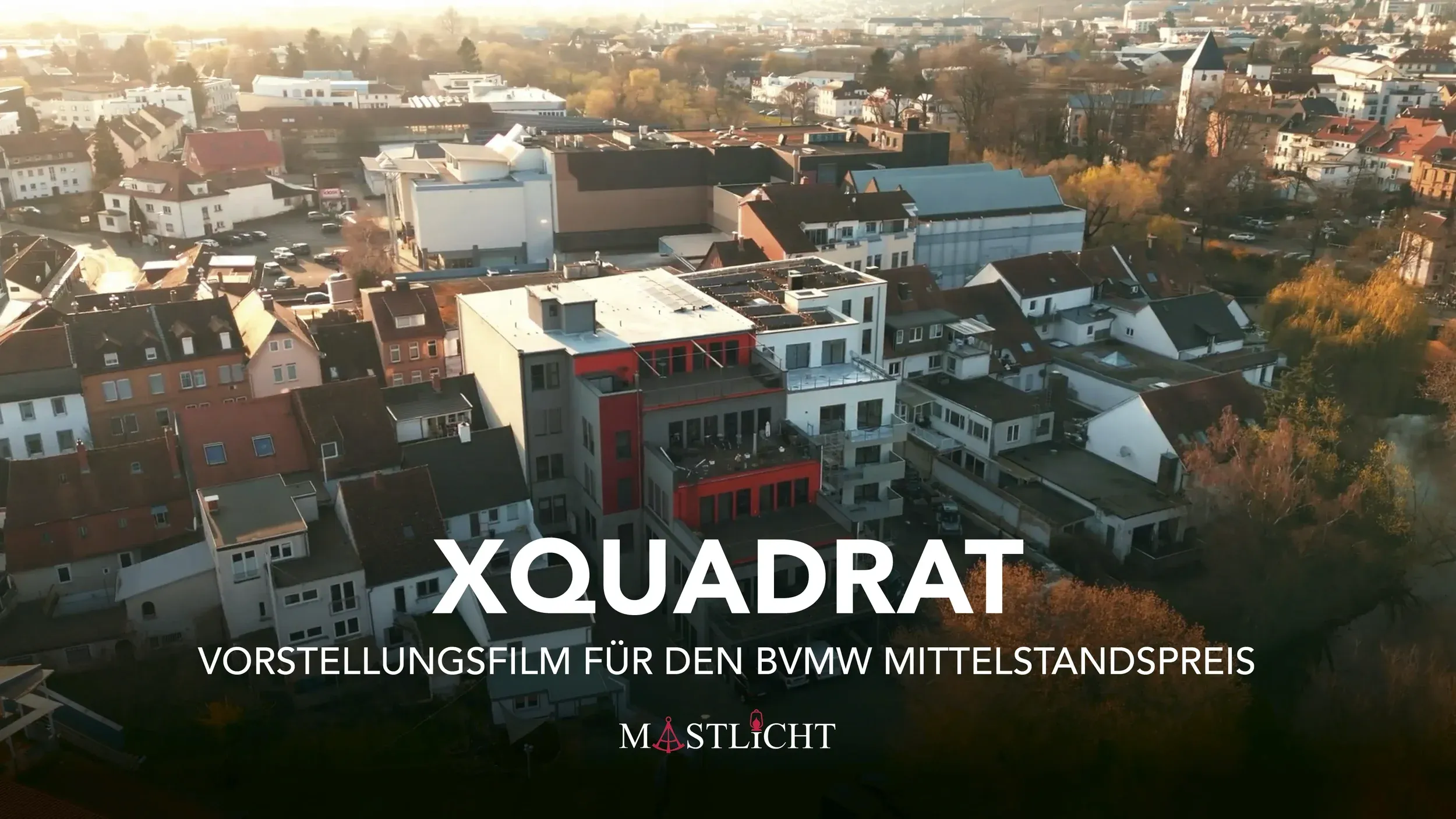 XQUADRAT – Titelkarte