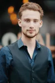 Porträt von Maximilian Priess, Geschäftsführer von Mastlicht Media